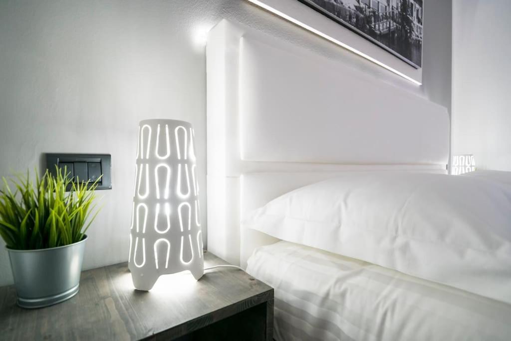 Keys Of Italy - Pantano 8 / New Apt. / Mm Missori Milano Exterior foto